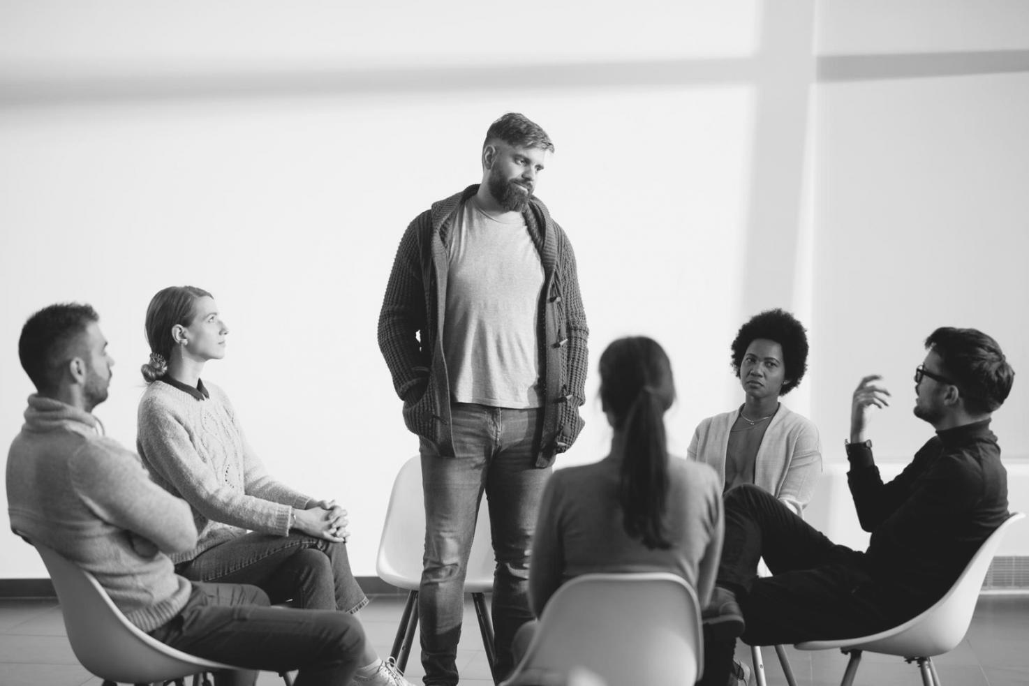 Bureau de conseil financier avec documents budgétaires